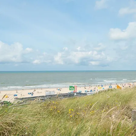 Vakantiehuis Luxury Holiday Home in Egmond aan den Hoef with Garden Wimmenum