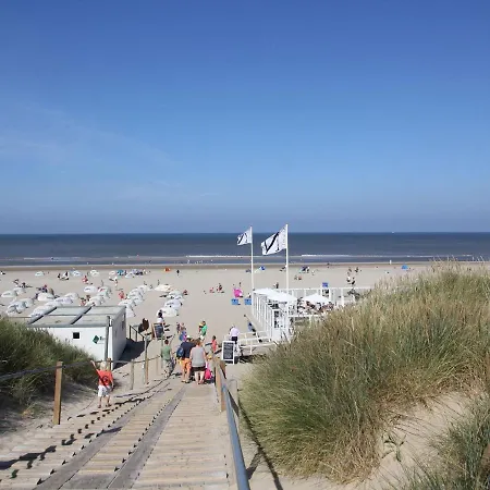 Luxury Holiday Home in Egmond aan den Hoef with Garden Vakantiehuis *