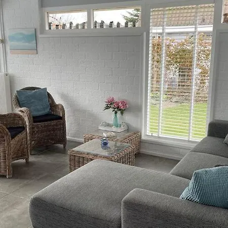 Luxury Holiday Home in Egmond aan den Hoef with Garden